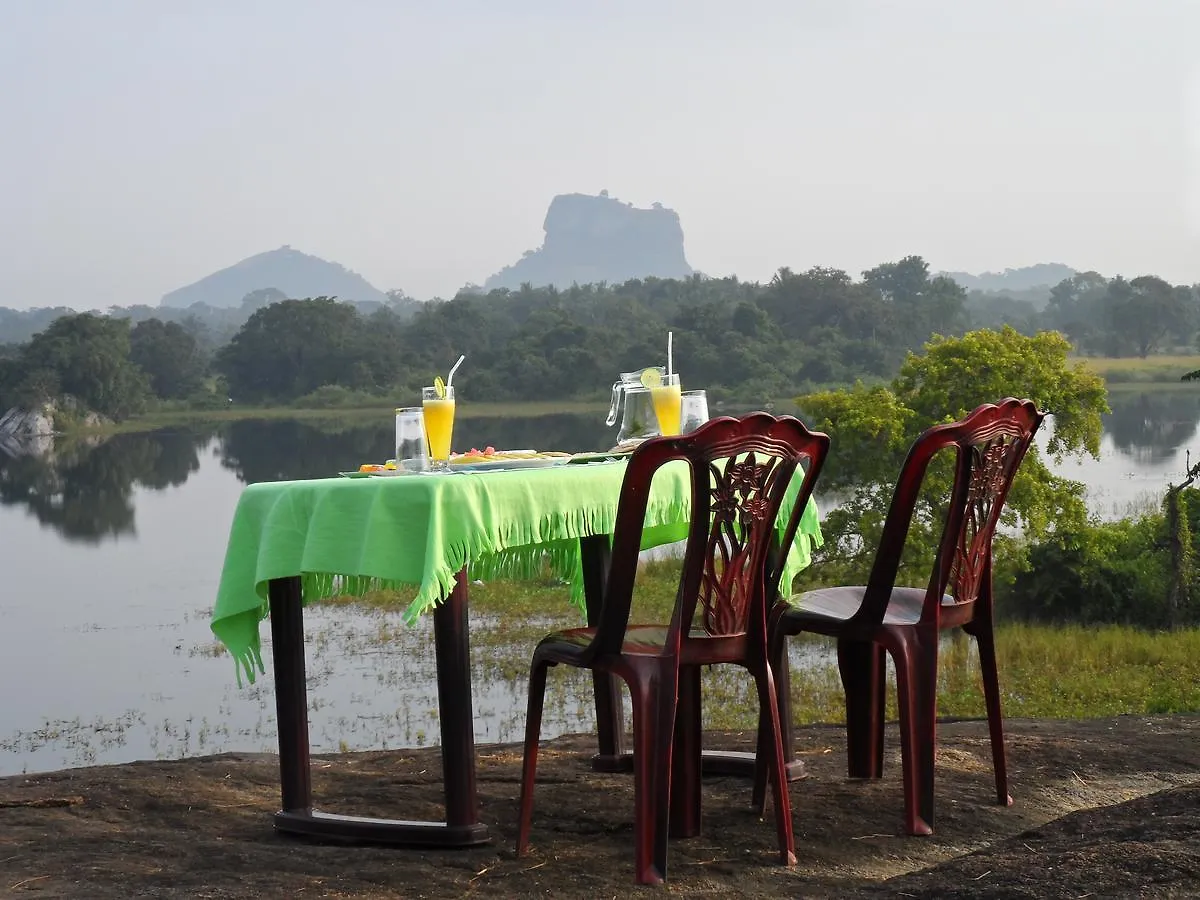 Sigiri Lake Paradise Villa Sigiriya