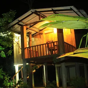 Ruk Sewana Tree House Sigirîya
